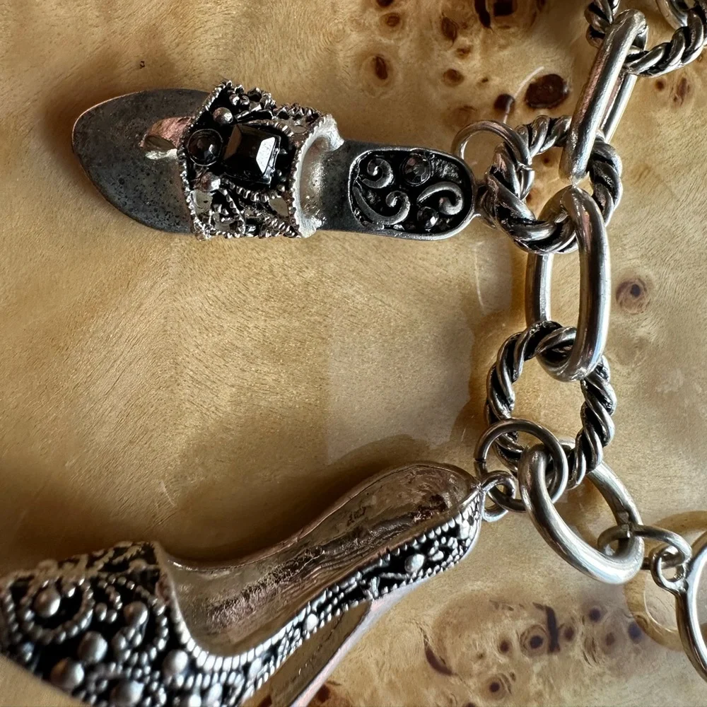 N/A ornate chunky